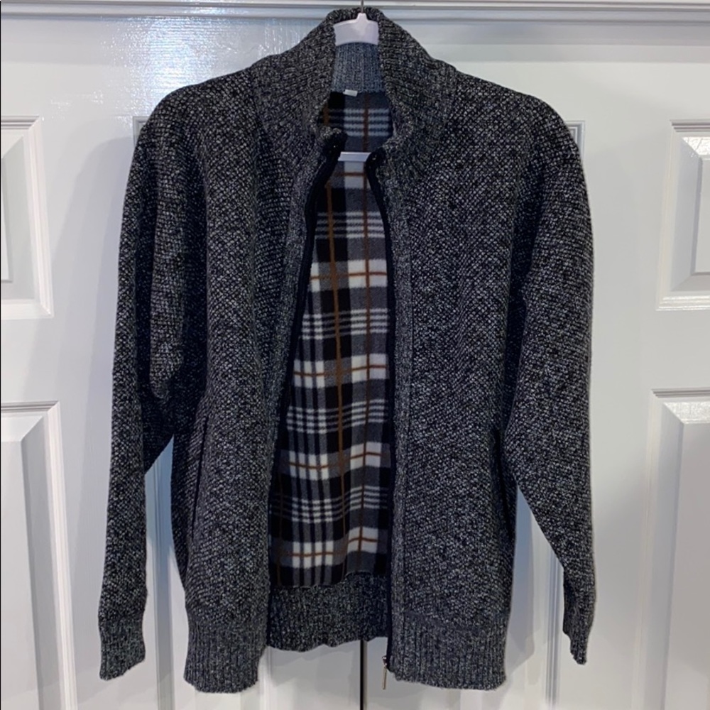 Men’s zip up sweater